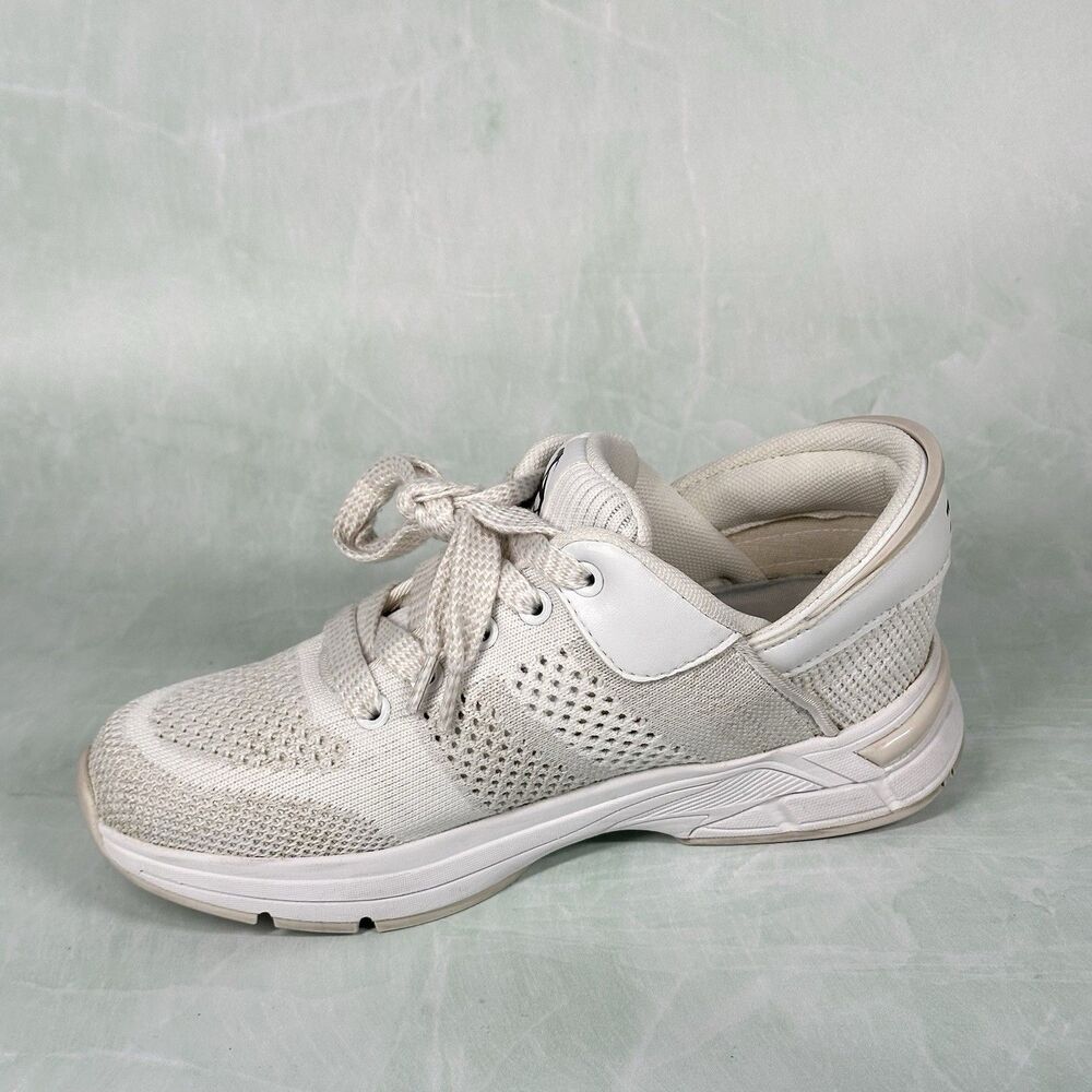 Zeba Shoes Womens Size 5.5 Vanilla Comfort Slip On Hands Free Walking Sneaker - Picture 8 of 15